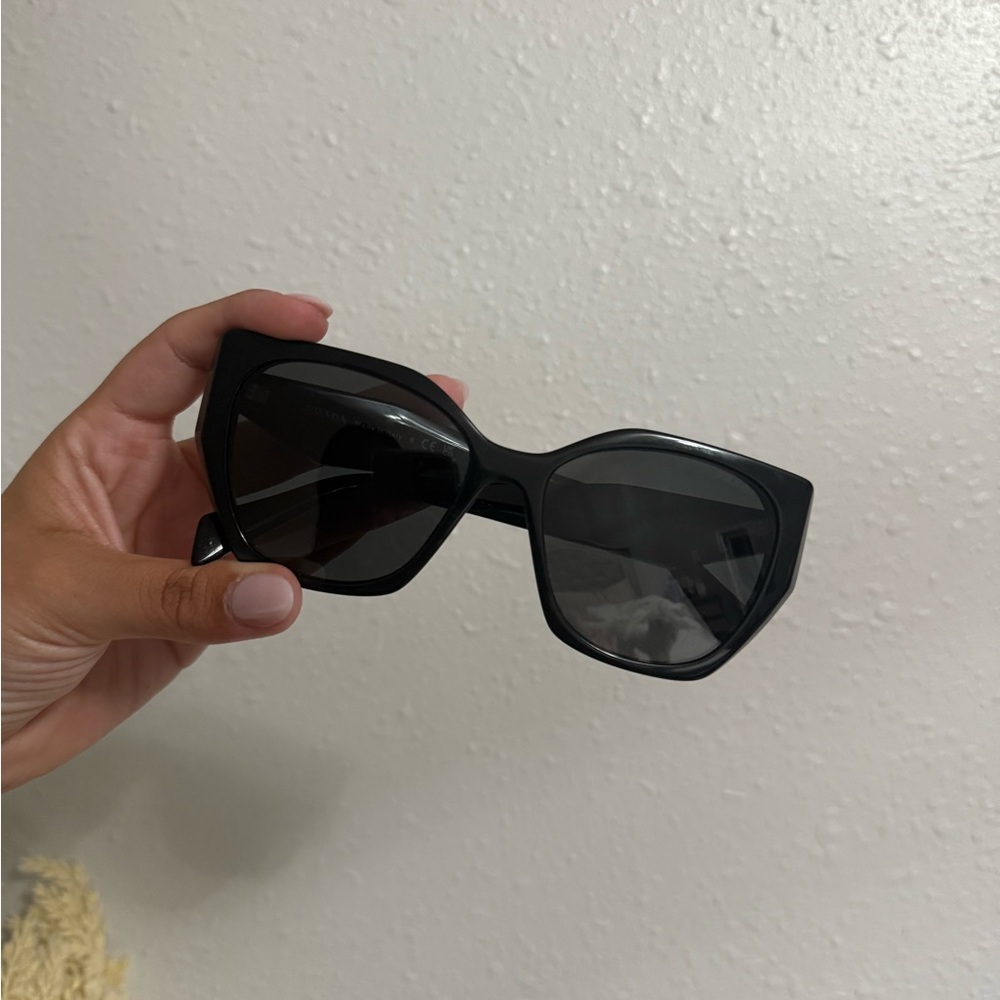 Black Prada Glasses